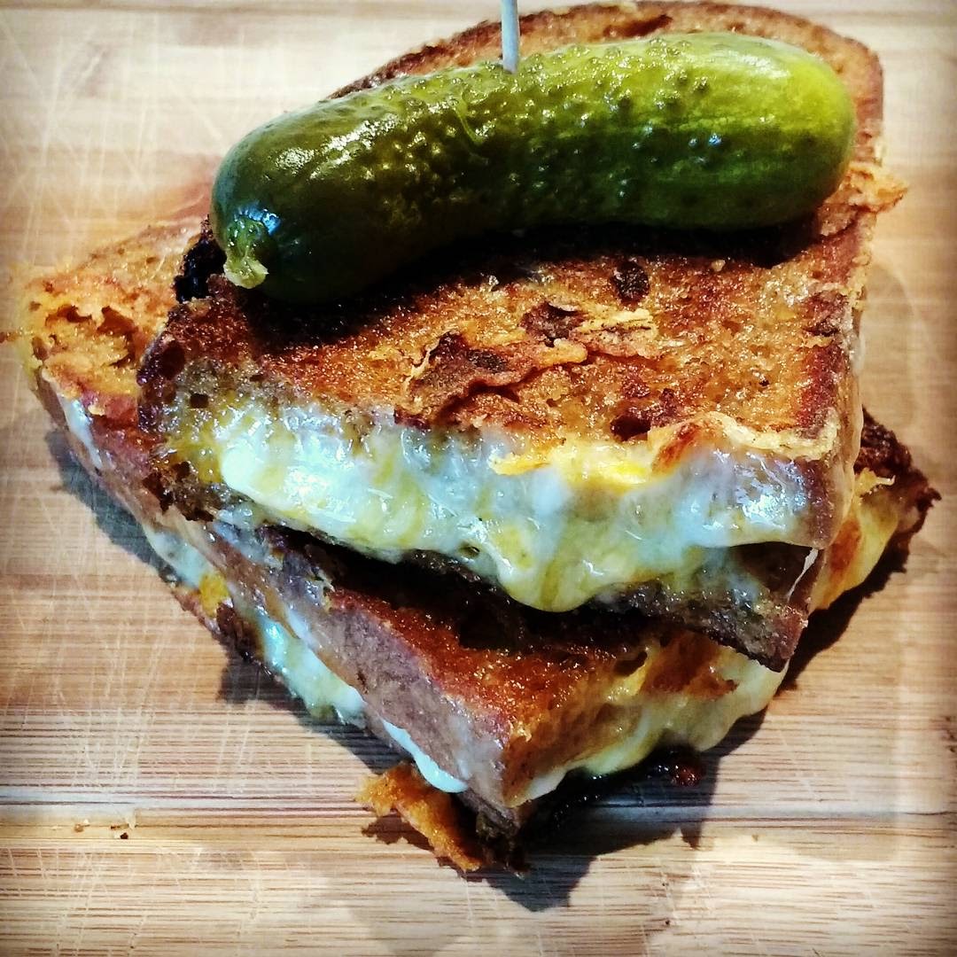 Grilled cheese sandwich with pickles